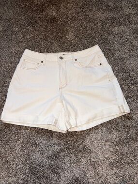 Sonoma Creamy White Denim Shorts with Rolled Hem